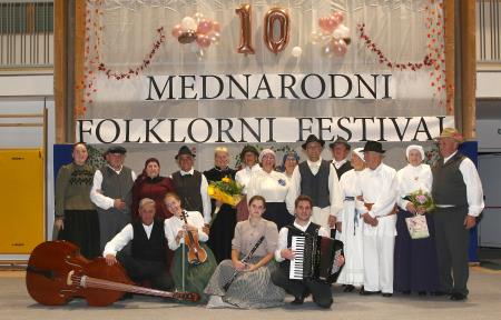 10 MEDNARODNI FOLKLORNI FESTIVAL KD RAKEK 67 FOTO LJUBO VUKELIČ